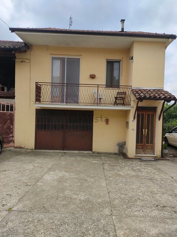 casa indipendente in vendita a Montafia in zona Bagnasco