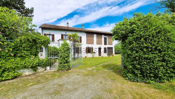 casa indipendente in vendita a Montaldo Scarampi