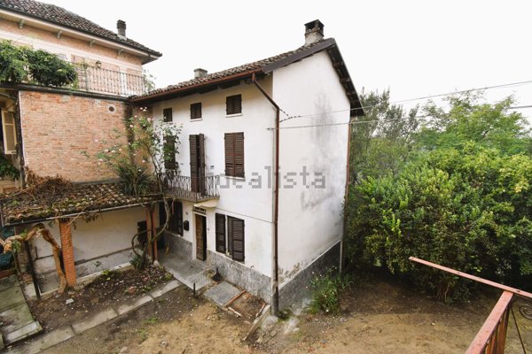 casa indipendente in vendita a Montaldo Scarampi