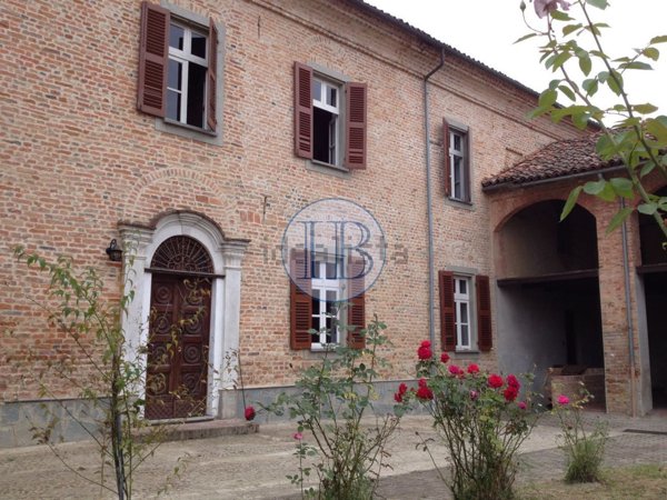 esavano in vendita a Montaldo Scarampi