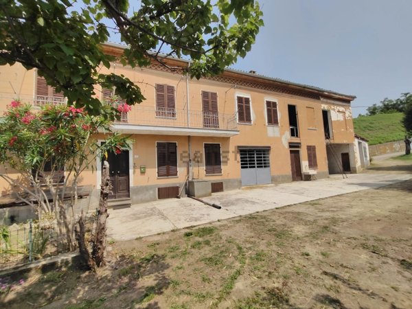 casale in vendita a Montaldo Scarampi
