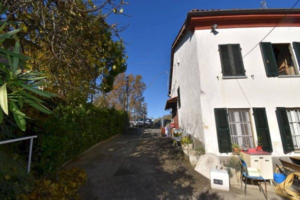 casa semindipendente in vendita a Montaldo Scarampi in zona Forni