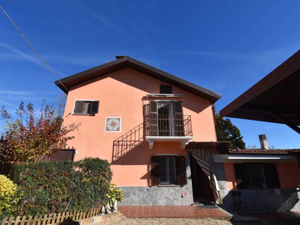 casa indipendente in vendita a Montaldo Scarampi