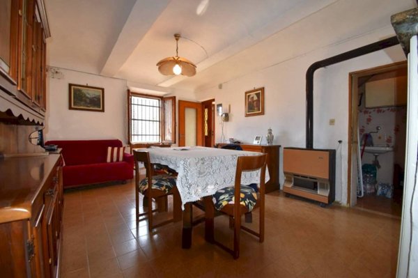 casa semindipendente in vendita a Montaldo Scarampi