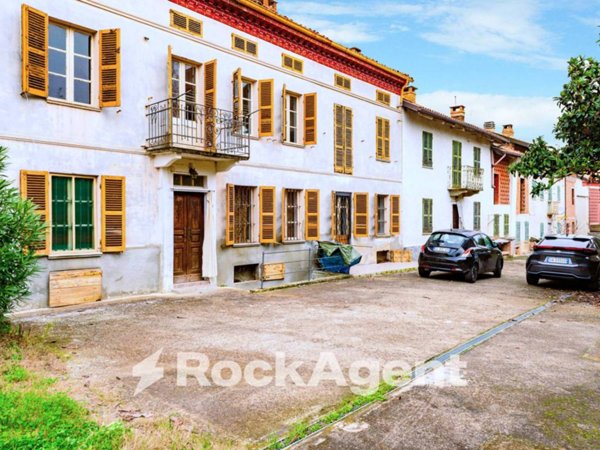 appartamento in vendita a Montaldo Scarampi in zona Forni