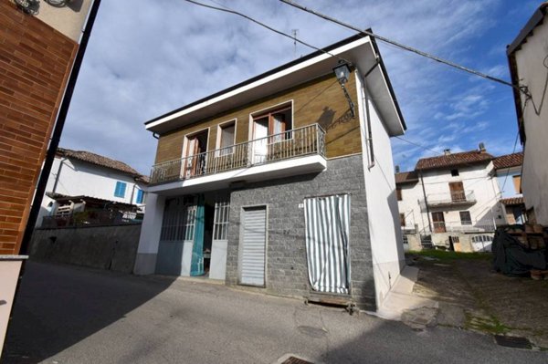 casa indipendente in vendita a Montaldo Scarampi