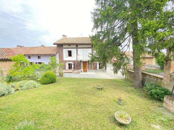 casa indipendente in vendita a Montaldo Scarampi