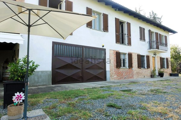 casa indipendente in vendita a Montaldo Scarampi in zona Forni