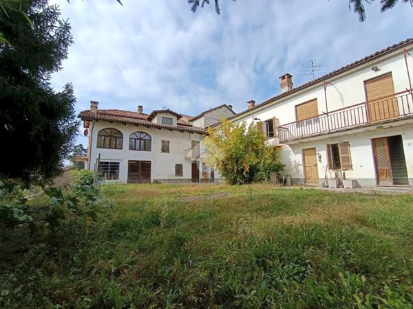 casale in vendita a Montaldo Scarampi in zona Forni
