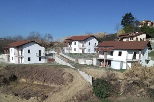 casa indipendente in vendita a Montechiaro d'Asti