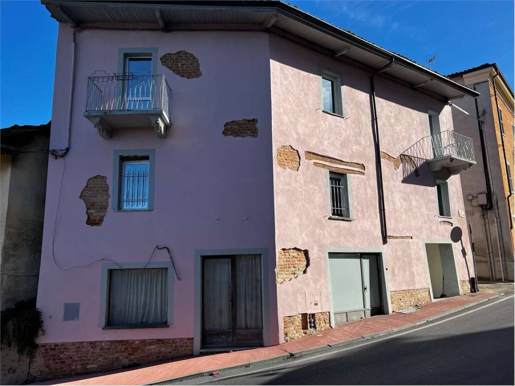 casa indipendente in vendita a Montechiaro d'Asti