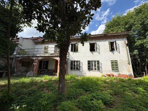 casale in vendita a Montechiaro d'Asti