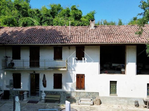 casa indipendente in vendita a Montechiaro d'Asti
