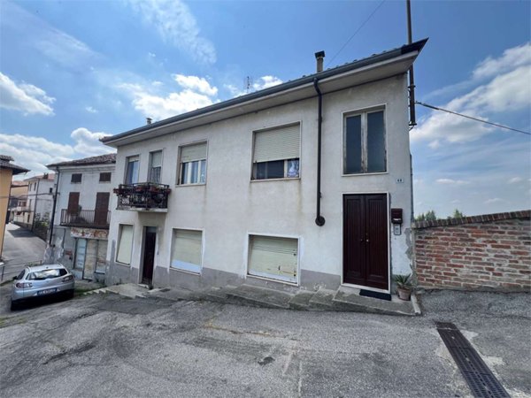 casa indipendente in vendita a Montechiaro d'Asti