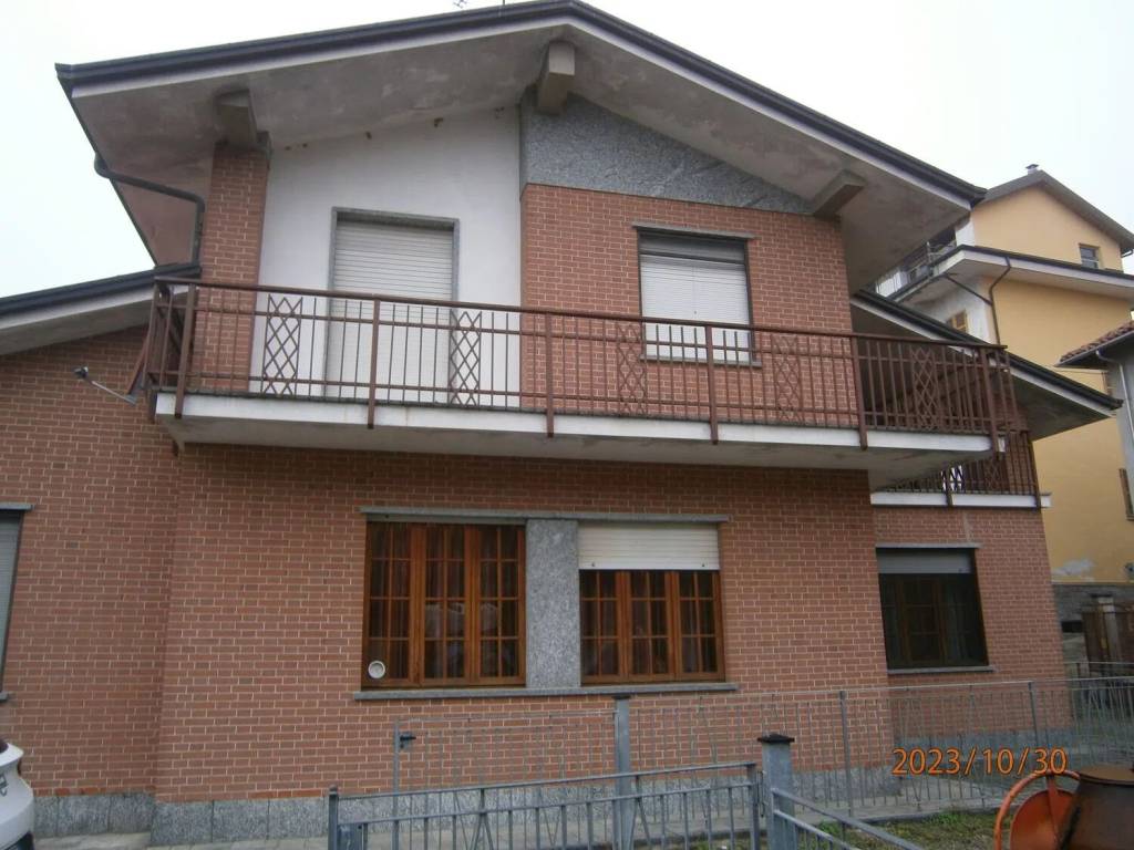 casa indipendente in vendita a Montechiaro d'Asti