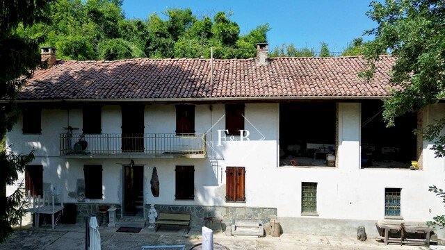 casale in vendita a Montechiaro d'Asti