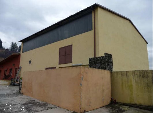capannone in vendita a Montechiaro d'Asti