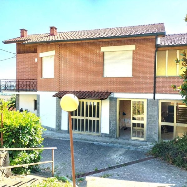 casa indipendente in vendita a Montechiaro d'Asti