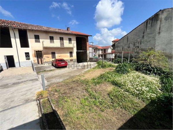 casa indipendente in vendita a Montechiaro d'Asti