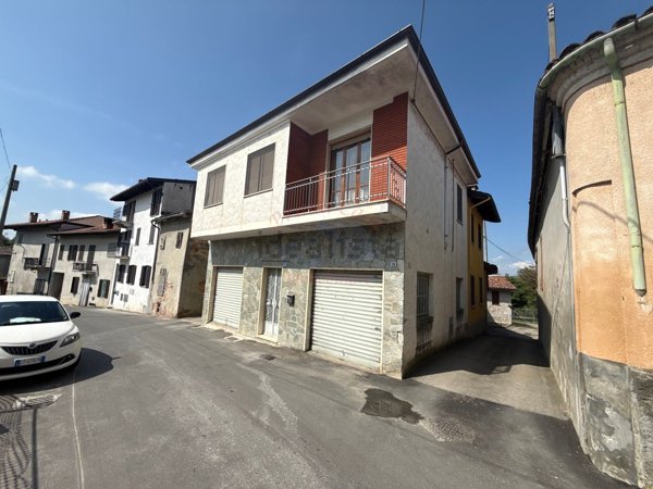 casa indipendente in vendita a Montechiaro d'Asti