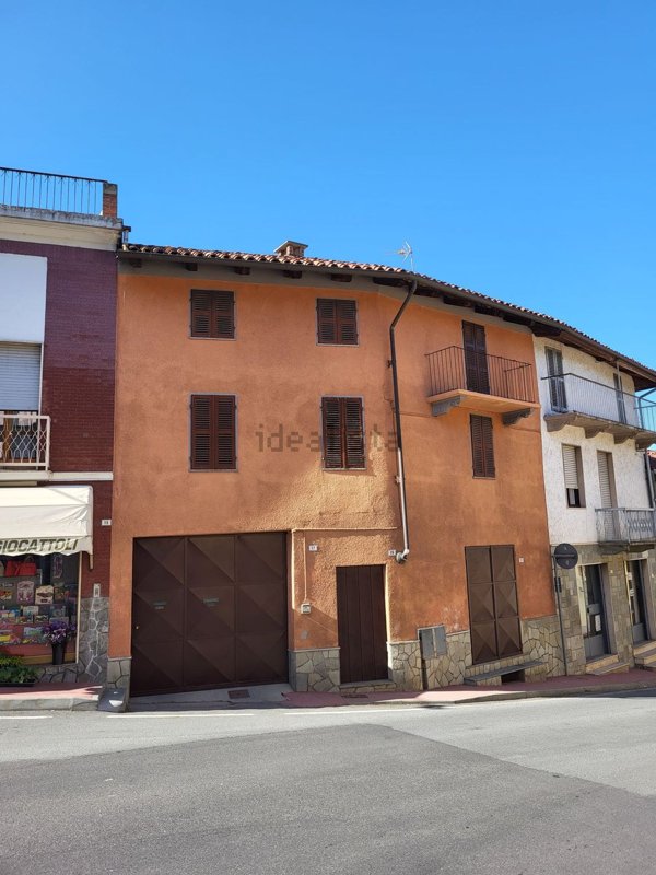 casale in vendita a Montechiaro d'Asti
