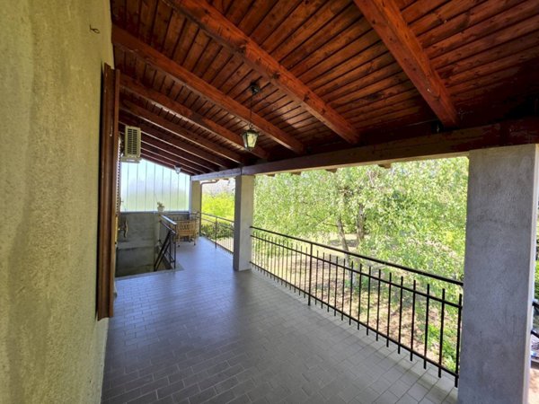 casa indipendente in vendita a Montechiaro d'Asti