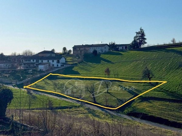 terreno edificabile in vendita a Montegrosso d'Asti in zona Boscogrande