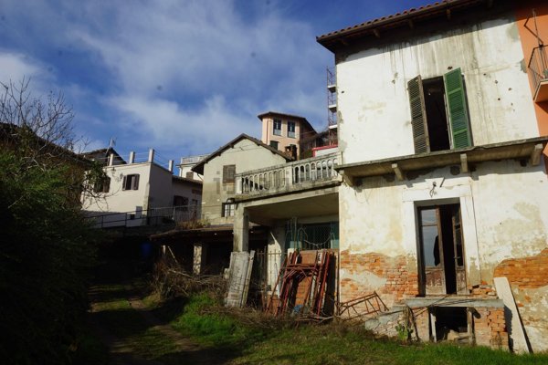 pentavano in vendita a Montegrosso d'Asti