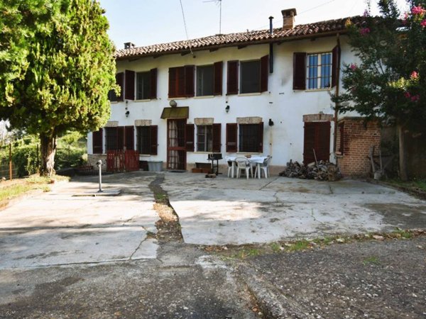 casale in vendita a Montegrosso d'Asti