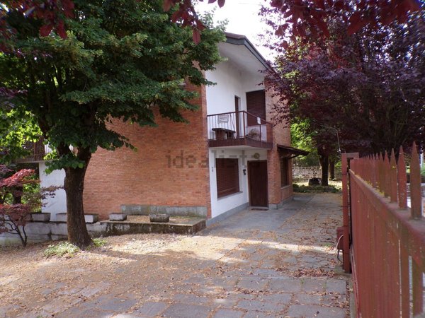 casa indipendente in vendita a Montegrosso d'Asti