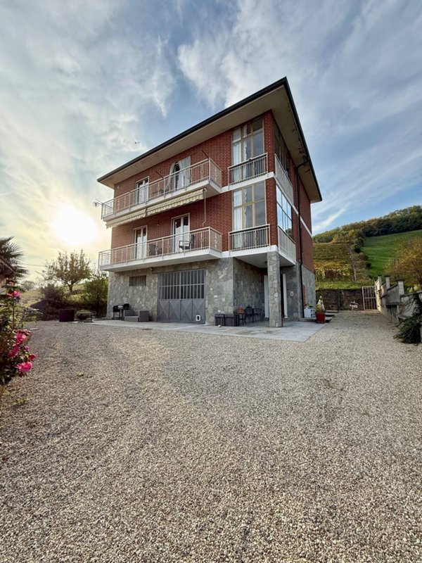 casa indipendente in vendita a Montegrosso d'Asti in zona Vallumida