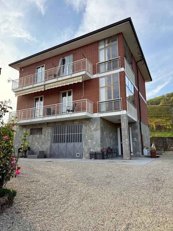 casa indipendente in vendita a Montegrosso d'Asti