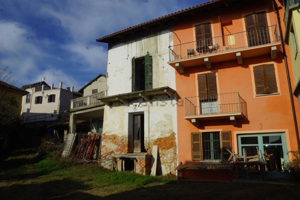 pentavano in vendita a Montegrosso d'Asti