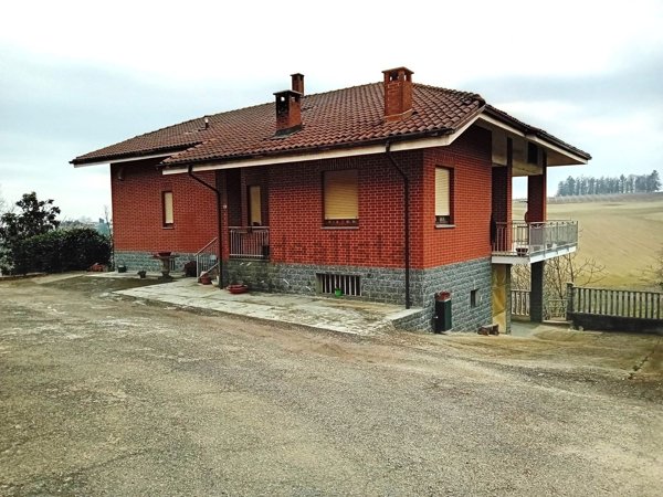 casa indipendente in vendita a Montegrosso d'Asti
