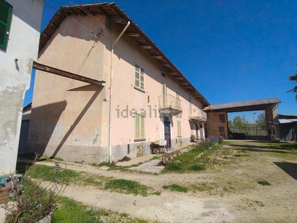 casale in vendita a Montegrosso d'Asti