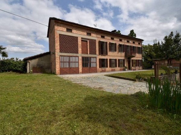 casale in vendita a Montegrosso d'Asti