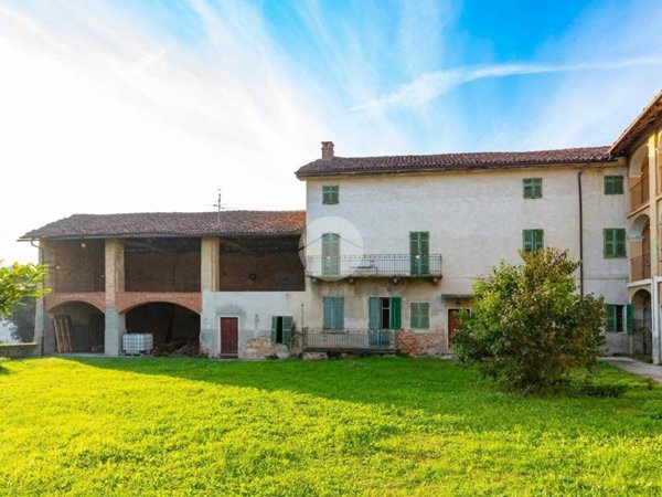 casa semindipendente in vendita a Montemagno Monferrato