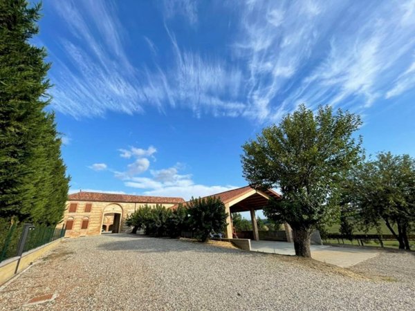 casa indipendente in vendita a Montemagno Monferrato