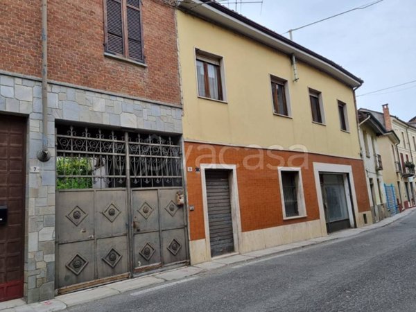 casa indipendente in vendita a Montemagno Monferrato