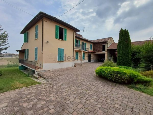 casa indipendente in vendita a Montemagno Monferrato