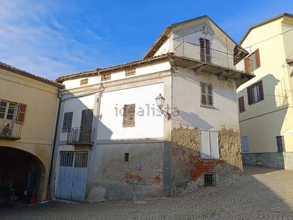 locale di sgombero in vendita a Montemagno Monferrato