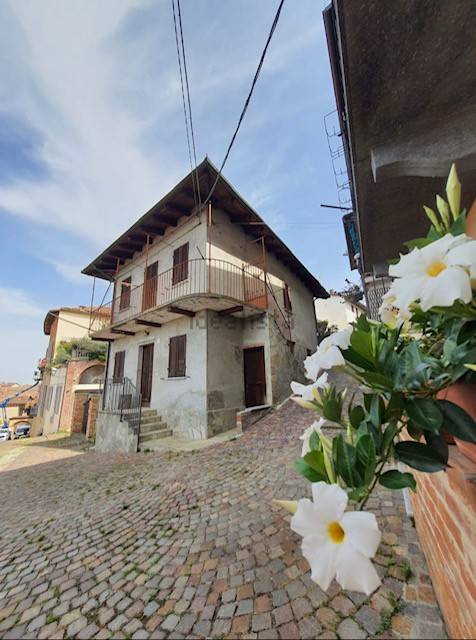 casa indipendente in vendita a Montemagno Monferrato
