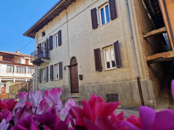 casa indipendente in vendita a Montemagno Monferrato
