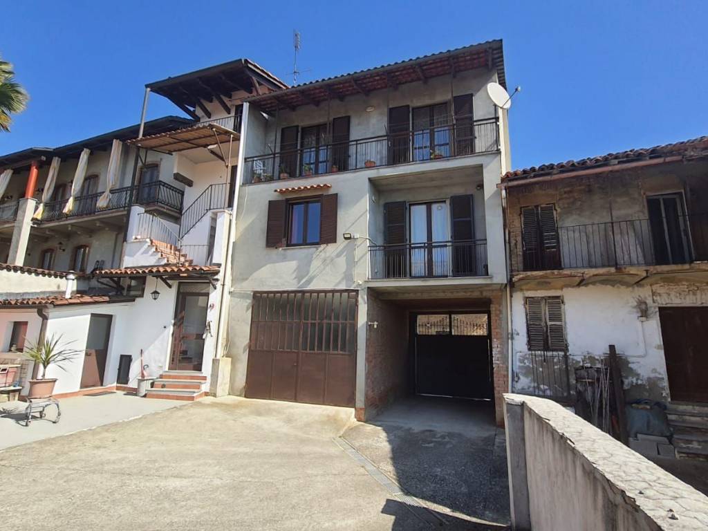 casa indipendente in vendita a Montemagno Monferrato