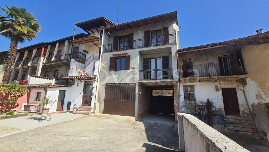 casa indipendente in vendita a Montemagno Monferrato