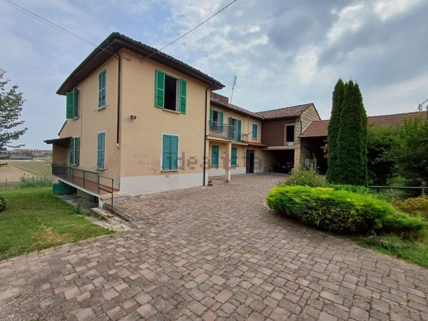 casa indipendente in vendita a Montemagno Monferrato