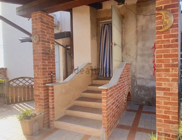 casa indipendente in vendita a Montemagno Monferrato