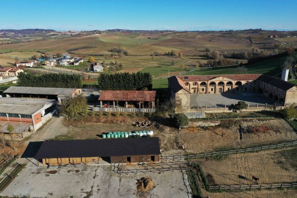 casale in vendita a Montemagno Monferrato
