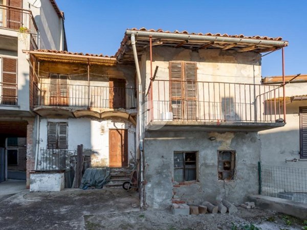 casa semindipendente in vendita a Montemagno Monferrato