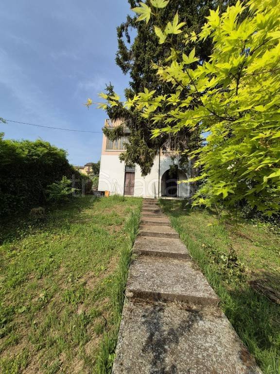 casa indipendente in vendita a Montemagno Monferrato